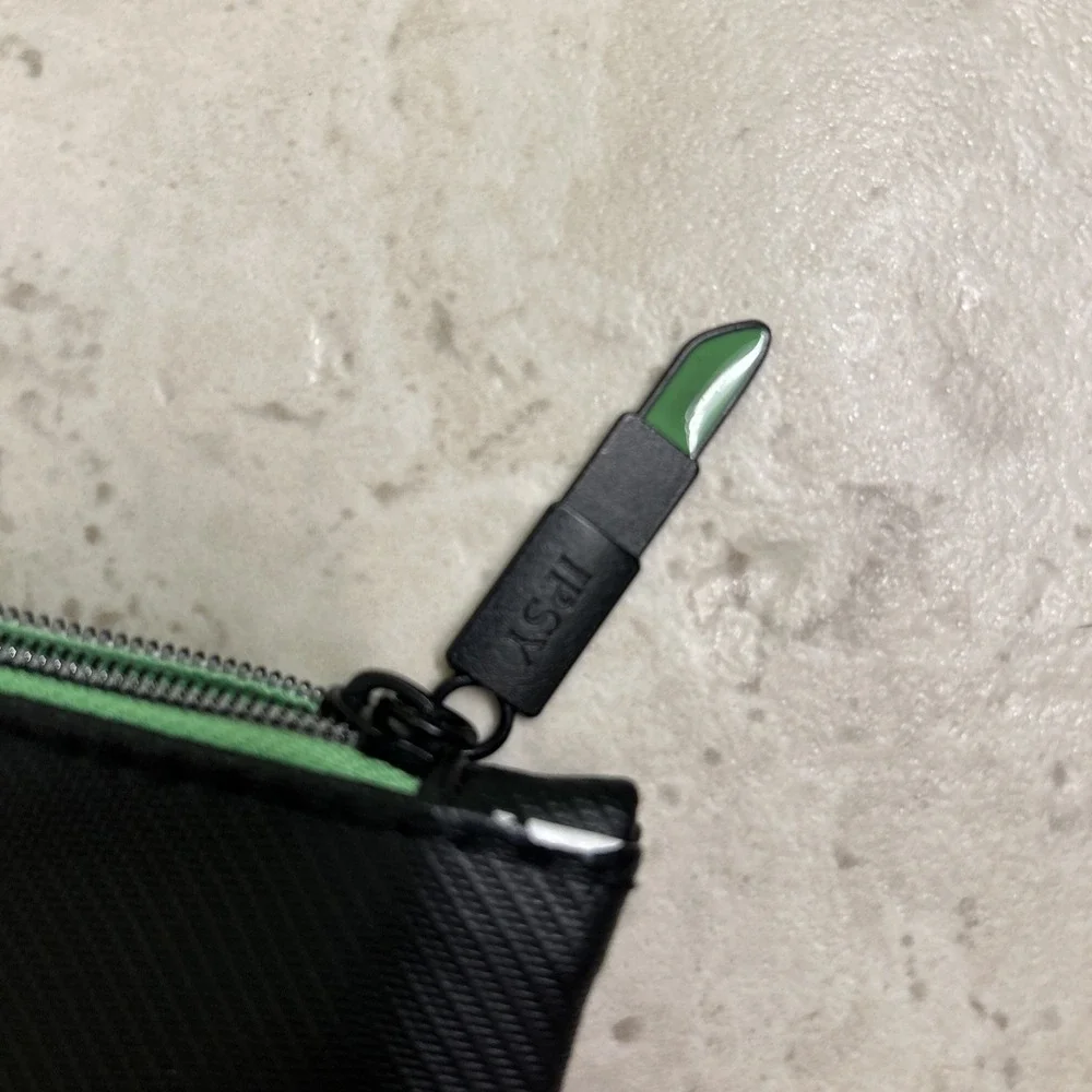 ipsy halloween Cosmetic‎ bag Black Vampire Zipper Green Lipstick Zipper